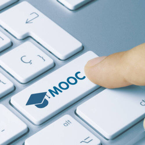 De qui se MOOC-t-on? On ne se MOOC de personne!